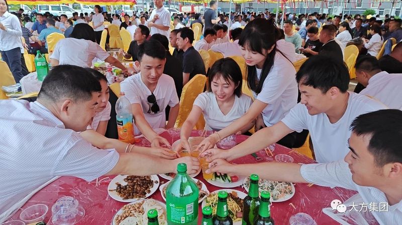 大方十七岁雨中的样子真美 记一场令人难忘的烧烤晚会